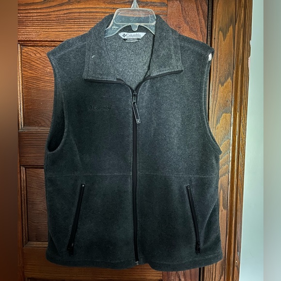 Columbia Vest - Picture 3 of 4
